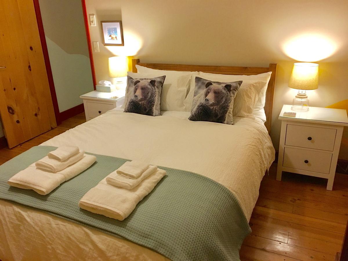 Madeira Park Sunshine Villa B&B المظهر الخارجي الصورة